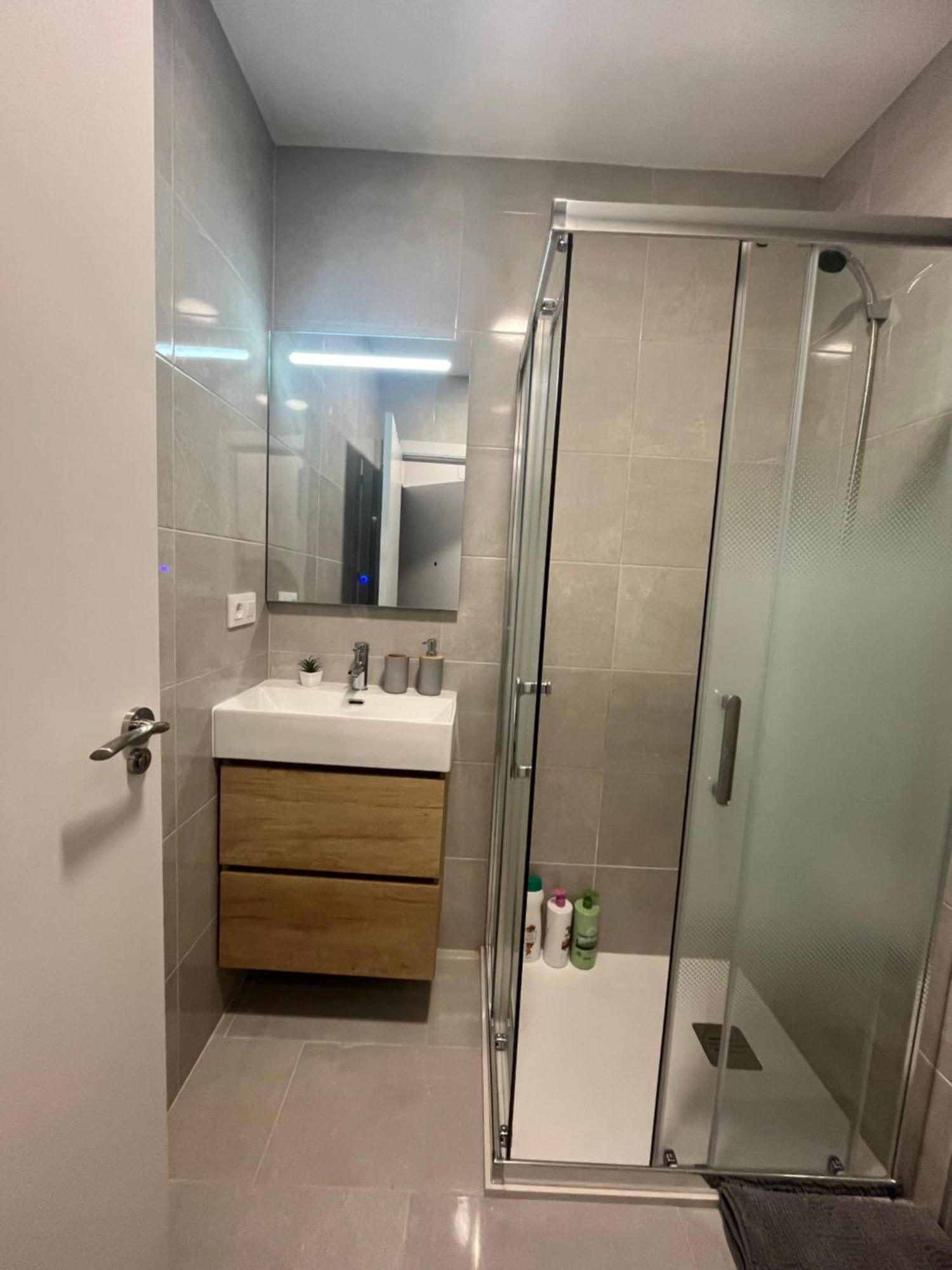 Apartamento Leon Centrico, Moderno Y Muy Equipado Almansa Extérieur photo